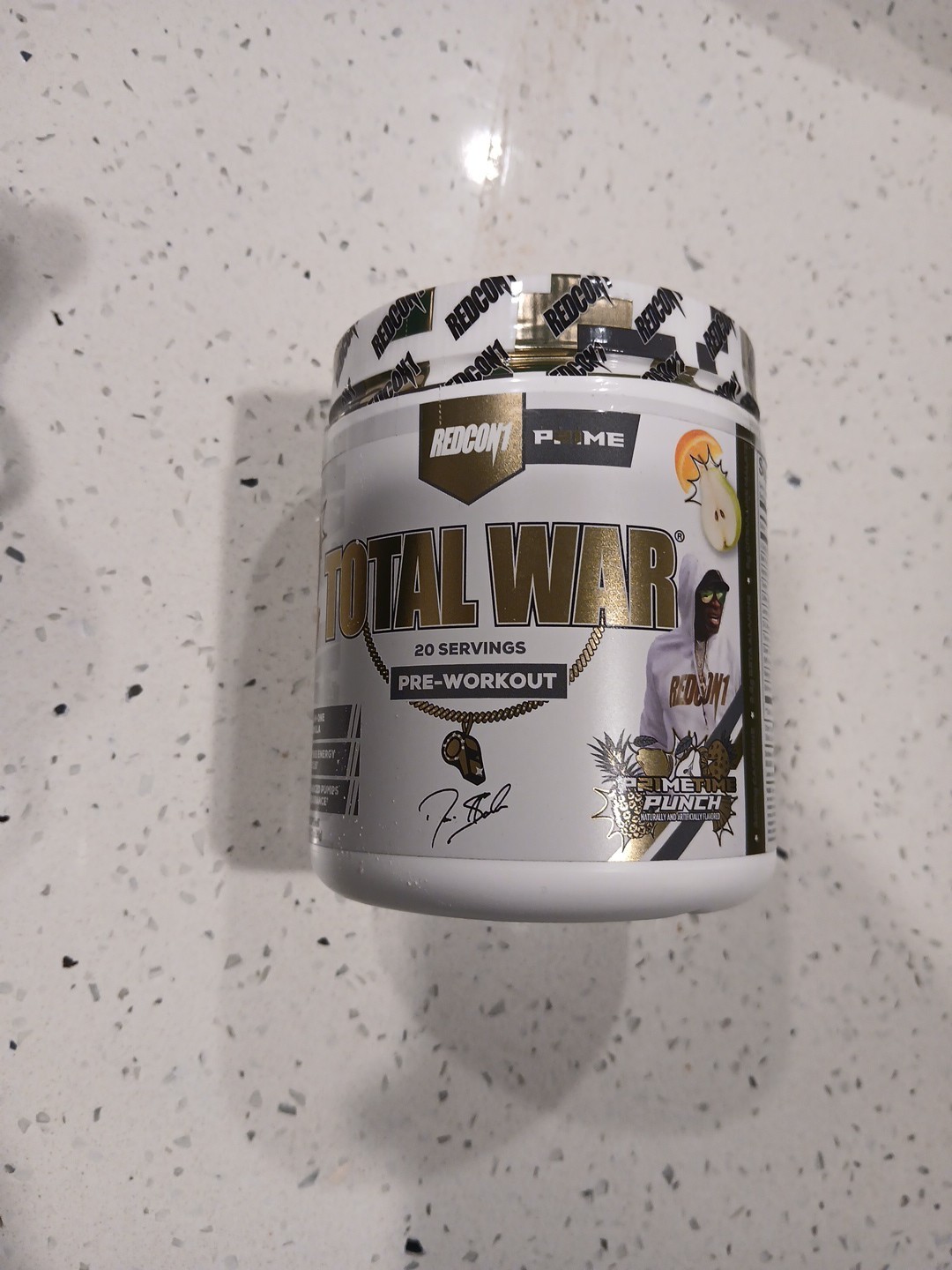 Redcone1 Total War Pre Workout PrIme time punch 10.22 oz. 20 servings. exp 10-27