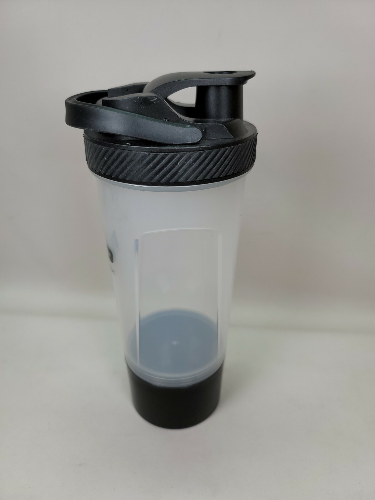 New Musclepharm Shaker Bottle Promo Swag 24oz 700ml with powder holder P1